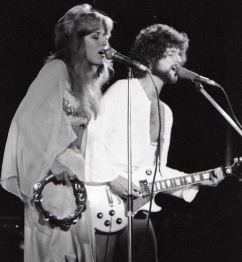 Lindsay Buckingham Stevie Nicks, Lindsey Buckingham 70s, Silver Springs Fleetwood Mac, Stevie Nicks And Lindsey Buckingham, Fleetwood Mac Lindsey Buckingham, Lindsay Buckingham, Stevie And Lindsey, Stevie Nicks Lindsey Buckingham, Buckingham Nicks