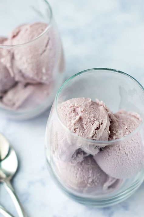 Wine Ice Cream Recipe, Red Wine Ice Cream, Wine Ice Cream, Ninja Ice Cream Recipe, Boozy Ice Cream, My New Life, Kitchen Aid Recipes, Ice Cream Maker Recipes, Ice Wine