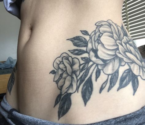 Dark Stomach Tattoos, Back Tattoos Flowers, Lower Stomach Tattoo, Tattoos Flowers, Stomach Tattoo, Hip Tattoos, Lower Stomach, Stomach Tattoos, Body Jewelry Piercing