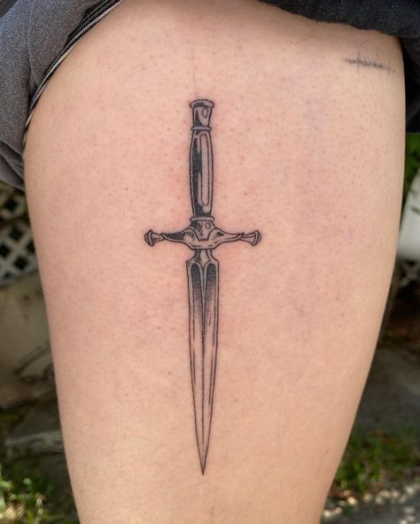 Aspen / Allison / Ochre on Instagram: “Another sick dag for y’all cause I know you love them pointy pokers Handpoked . . . #handpoke #handpoked #handpokedtattoo #tattoo…” Thigh Knife Tattoo, Mideaval Tattoo Design, Dagger Back Tattoo Women, Knife Flash Tattoo, Midevil Tattoo Ideas, Dagger With Wings Tattoo, Longsword Tattoo, Outer Hand Tattoo, Small Dagger Tattoo Simple