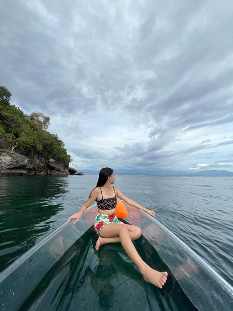 Clear Kayak Pose, Crystal Kayak Pose Boracay, Crystal Kayak Pose, Kayak Pictures Ideas, Kayak Pose, Crystal Kayak, Kayak Pictures, Lego Flowers, Beach Photo Inspiration