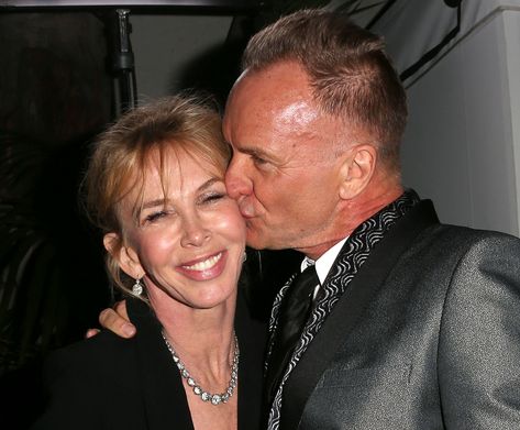 Trudie Styler & Sting (20 years) 9 Of The Longest Lasting Celebrity Marriages Trudie Styler, Soccer Moms, Longest Marriage, Hollywood Wedding, Warner Music Group, Celebrity Families, Keith Richards, Ozzy Osbourne, Soccer Mom