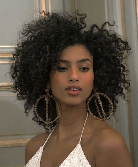 Iman Hammam, Imaan Hammam, Art Hair, 2022 Fashion, Favorite Hairstyles, Synthetic Lace Front Wigs, Short Curly Hair, Curly Girl, Crochet Braids