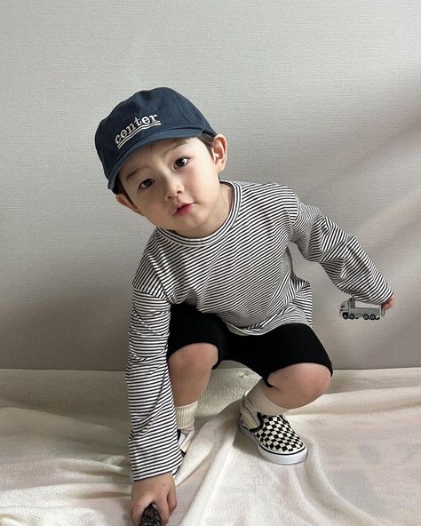 Baby Boy Korean Outfits, Ootd Baby Boy, Baby Boy Ootd, Korean Baby Boy, Boy Ootd, Twin Baby Clothes, Toddler Ootd, Cool Kids Clothes