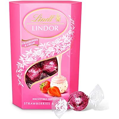 Strawberry Truffle, Chocolate Lindt, Truffle Boxes, White Chocolate Truffles, Strawberry Powder, Lindt Lindor, Lindt Chocolate, Melting White Chocolate, Chocolate Shells