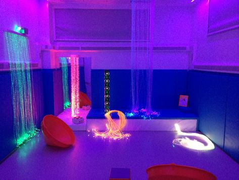 Sensory Room Preschool, Adult Sensory Room, Sensory Room Ideas For Adults, Sensory Room Design, Sensory Kids Room, Sensory Room Ideas, Sensory Bedroom, Sensory Room Equipment, Sensory Cube