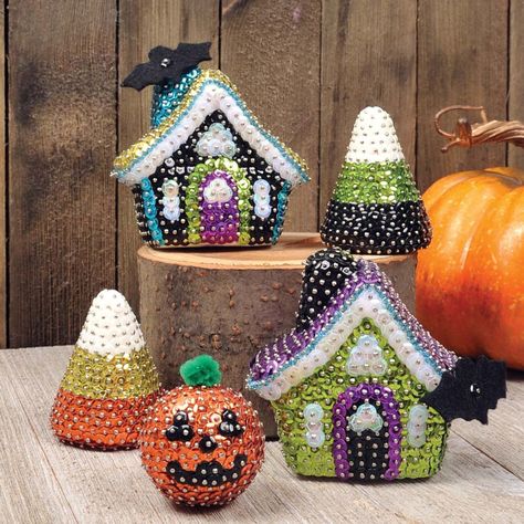 Felt Bats, Haunted Village, Sequin Ornaments, Felt House, Halloween Colors, Ornament Designs, Felt Halloween, Halloween Village, Haunted Houses