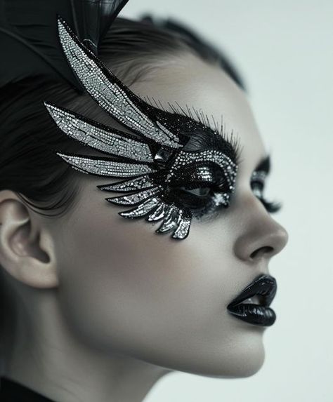 Masquerade Makeup Ideas, Artsy Makeup Look, Bird Makeup, Makeup Poster, Futuristic Makeup, Vampire Wedding, Rock Makeup, Love Black And White, Creepy Halloween Makeup