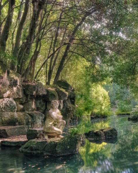 Statue of the goddess Aphrodite (Venus) bathing in the garden of the Royal Palace: Caserta, Italy. Sofia + Core + Aesthetic, Sophia Core Aesthetic, Caserta Italy, Goddess Aphrodite, The Garden Of Words, The Royal Palace, Athena Goddess, Royal Palace, + Core + Aesthetic