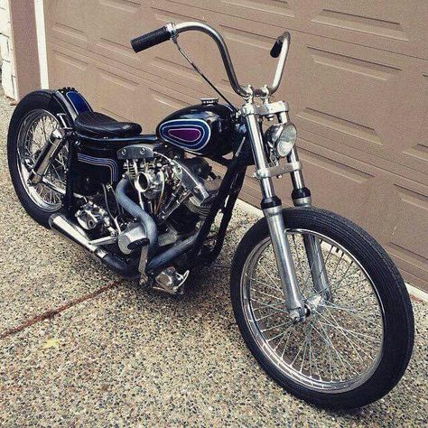 Harley Davidson Chopper Old School, Custom Shovelhead, Swingarm Chopper, Shovelhead Bobber, Shovelhead Chopper, Models Posing, Sportster Chopper, Мотоциклы Harley Davidson, Custom Motorcycles Bobber