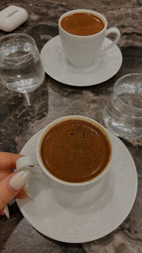 Turkish Coffee Aesthetic, Amanda Aesthetic, Cafe Story, Turkey Pics, Turkey Coffee, Trabzon Turkey, Cupcake Photography, Tea Time Food, Vanilla Coffee