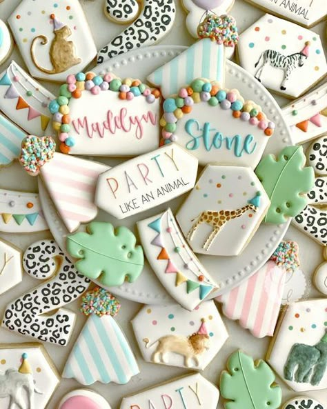 Party Animal Cookies Decorated, Animal Party Cake, Calling All Party Animals, Zoo Birthday Party, Animal Theme Birthday, Bunting Design, Wild Birthday Party, Birthday Cookie, Animal Party Theme