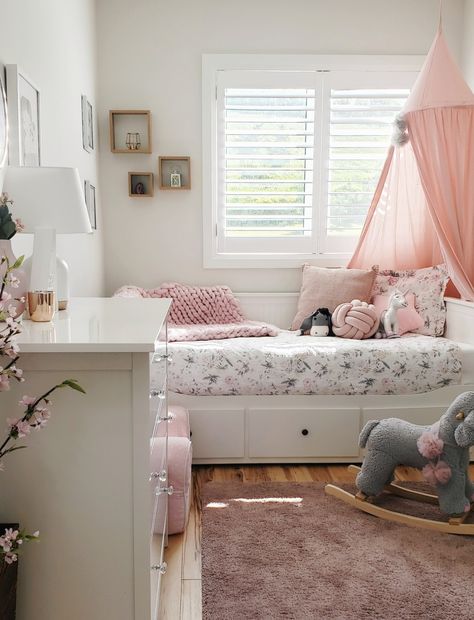 Hemnes daybed kids room