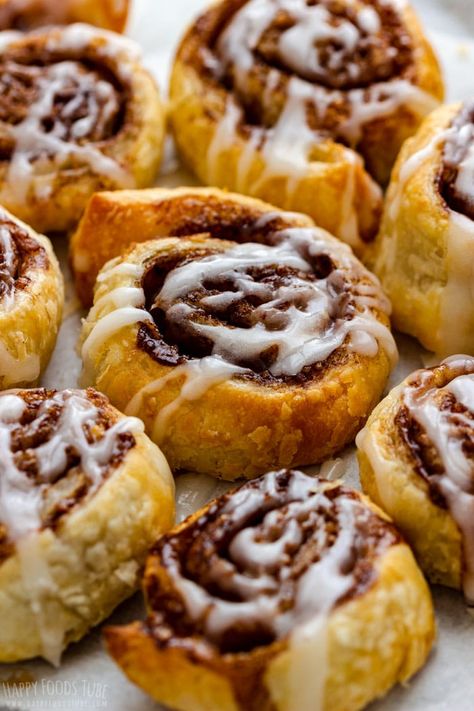 Puff Pastry Recipes Air Fryer, Airfryer Puff Pastry Recipes, Airfryer Cinnamon Rolls, Air Fryer Puff Pastry Recipes, Airfryer Cake Recipes, Airfryer Cake, Air Fryer Cinnamon Rolls, Cinnamon Scrolls, Puff Pastry Desserts