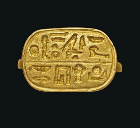 Egypt Jewelry, Late Period, Ancient Egyptian Jewelry, Ancient Jewellery, Vintage Gold Rings, Egypt Art, Egyptian Jewelry, Signet Rings, Gold And Silver Rings