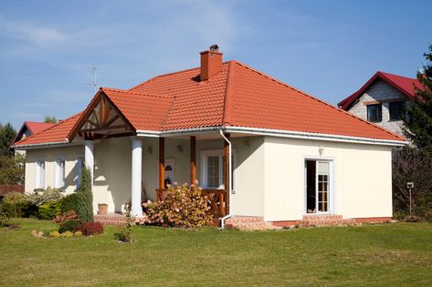 Houses with warm red roofs are popular for classic, rustic, farmhouse, country, Spanish, or modern aesthetics. But you're probably stumped on what col... | 10 Lily of the Valley Red Roof House Colors, Shutter Paint Colors, Buying A New House, Red Roof House, Tan House, Paint House, Green Shutters, Red Brick House, Roof Colors