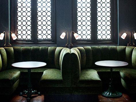 Booth Seating Restaurant, Estilo Kitsch, Design Marocain, Restaurant Booth, Bar Design Awards, Restaurant Seating, Green Couch, Bar Interior Design, Hotel Lounge