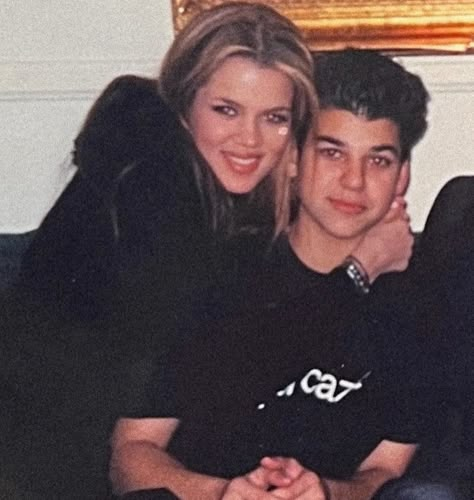 Khloè k and rob k Kardashians 90s, Young Kardashians, Khlo Money, Khloe K, Rob Kardashian, Kardashian Jenner Family, Kardashians Jenner, Kardashian Photos, Jenner Family