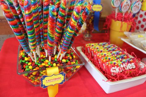 carnival cake table decorations | What circus party is complete without carnival games?! The celebration ... Carnival Party Decorations, Diy Carnival, Carnival Decorations, Circus Theme Party, Carnival Food, Candy Display, Circus Birthday Party, Candyland Party, Carnival Birthday Parties