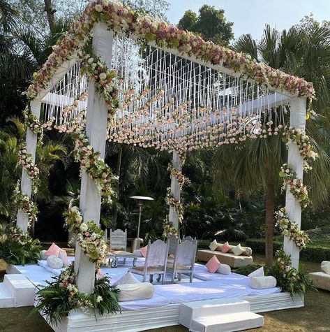 Floral Mandap Decor, Wedding Mandap Decor, Floral Mandap, Hindu Wedding Decorations, Mandap Design, Indian Wedding Theme, Wedding Setup, Wedding Stage Backdrop, Wedding Hall Decorations