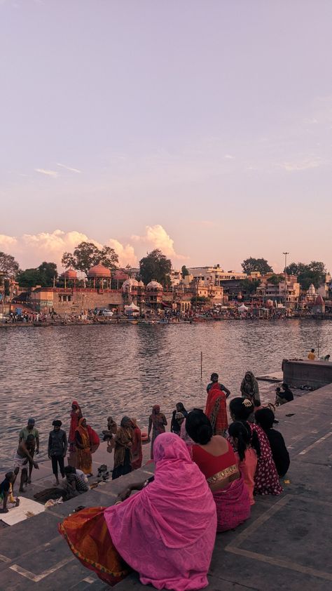 Ujjain Mahakaleshwar RamGhat Vrindavan Dham Images, Mahakal Pic Ujjain, Vrindavan Photography Pictures, Basic Aesthetic, City Of God, Travel Infographic, Birthday Quotes Funny For Him, Travel Picture Ideas, Holiday Travel Destinations