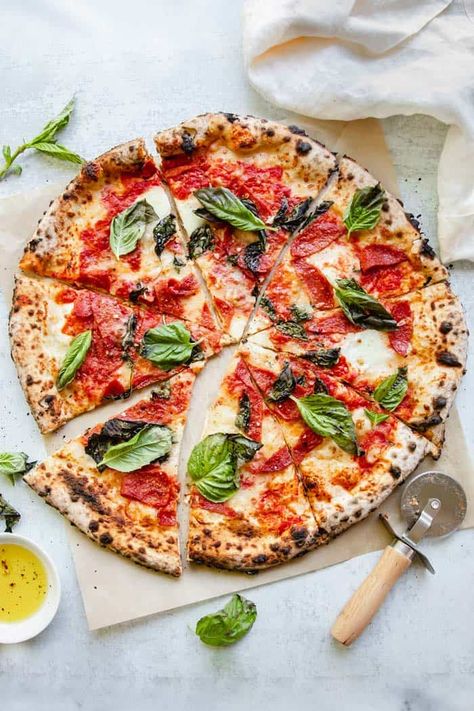 Neapolitan Pizza Dough Recipe, Make Pizza Dough, Neapolitanische Pizza, Neopolitan Pizza, Pasta Per Pizza, Neapolitan Pizza, Best Pizza Dough, Pizza Sauce Homemade, Making Homemade Pizza