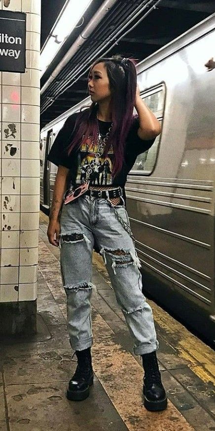 Grunge Outfits Edgy, Doc Martens Outfit, Look Grunge, Outfits Edgy, Tokyo Street Fashion, Aesthetic Grunge Outfit, Look Rock, Rock Outfits, Neue Outfits