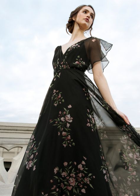 Long Black Floral Dress, Jenny Yoo Collection, 70s Inspired Fashion, Black Floral Dress, Dresses Classy, Jenny Yoo, Long Dress Casual, Fashion Attire, Fashion Images