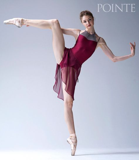 The Bolshoi Ballet's Alena Kovaleva may still be a teenager, but she's handling principal roles with aplomb. Ballet Dance Poses, Alena Kovaleva, Grace Under Pressure, Jordan Matter, Poses Sitting, Dance Forms, Paige Hyland, Dance Instruction, Ballet Academy