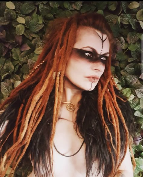 Pagan Makeup, Warrior Makeup, Viking Halloween Costume, Viking Makeup, Vikings Halloween, Viking Warrior Woman, Fantasy Make-up, Viking Cosplay, Viking Costume