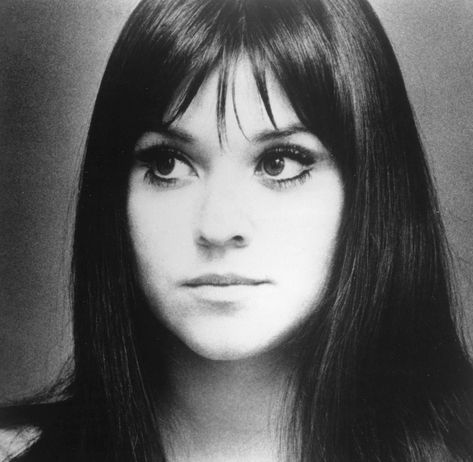 MELANIE - ABOUT A SONG:  ‘Lay Down (Candles in the Rain)’ - Madeline Bocaro Melanie Safka, 60s Look, Woodstock Festival, Shirley Jones, Joan Baez, Female Musicians, Long Dark Hair, Folk Music, Female Singers