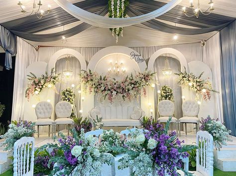 Paket wedding zulfah rias pengantin Uk tenda 10 x 12 Makeup dekor fg ot mc = 25jt Upacara adat lengser = 2,5jt Total : 27,500 Contoh makeup ￼ Contoh dekor ￼ Putri yulia wedding Makeup dekor fg ot mc : 22jt Upacara adat : 2,5jt Total 24,5jt Contoh makeup ￼ Contoh dekor ￼ oemah manten Uk tenda 80 Makeup dekor fg : 20jt Sound + ot : 3jt Upacara adat + mc : 3,5jt Total : 26,5jt Contoh makeup ￼ Contoh dekor ￼ Santi makeup bogor ￼ ￼ ￼ Tanpa lengser Upacara Adat, Backdrop Wedding, Wedding Wishes, Wedding Backdrop, Wedding Makeup, Quick Saves