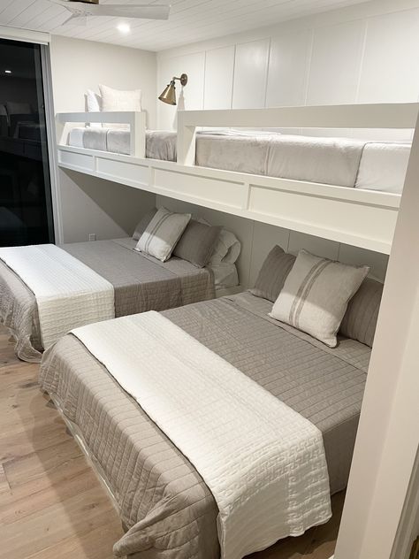 3 Beds In One Room Small Spaces Triple Bunk, Bedrooms With Multiple Beds, Bedroom For Three People, Small Room Ideas For 3 People, 3 Single Beds In One Room, 4 Beds In One Room Small Spaces, Bedroom Ideas 3 Beds, How To Fit 3 Beds In A Small Room, Three Person Bedroom Ideas