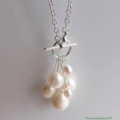 Pearl cluster with toggle clasp as pendant by claudine Diy Jewelry Tutorials, Necklace Ideas, Jewelry Making Ideas, Jewelry Making Tutorials, Beading Jewelry, Jewelry To Make, Make Jewelry, Diy Schmuck, Gems Jewelry