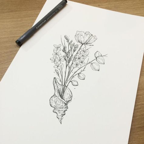 Conch Drawing, Coral Tattoo, Ocean Theme Tattoos, Seashell Tattoos, See Tattoo, Shell Tattoos, Bouquet Tattoo, Shell Flowers, Drawing Pen