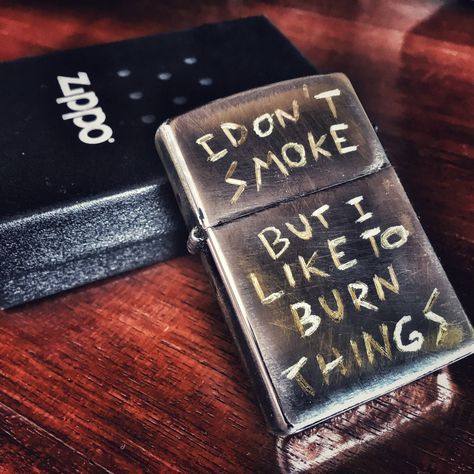 Custom Zippo Cool Sketch Ideas, Custom Zippo, Lighter Art, Custom Lighters, Engraving Ideas, Cool Lighters, Sketch Ideas, Zippo Lighter, Puff And Pass