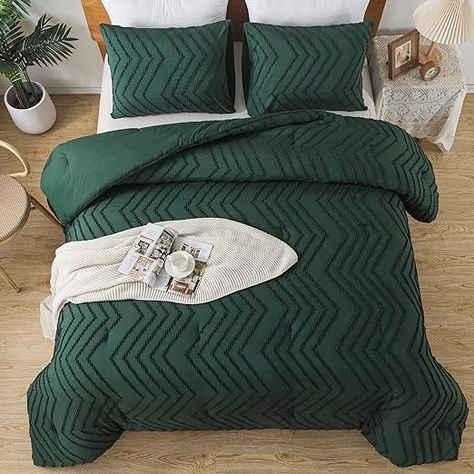 Tufted Bedding, Green Comforter Sets, Bedding Comforter Sets, Fluffy Bed, Green Bedding Set, Chenille Embroidery, Fluffy Comforter, King Size Comforter Sets, Green Comforter