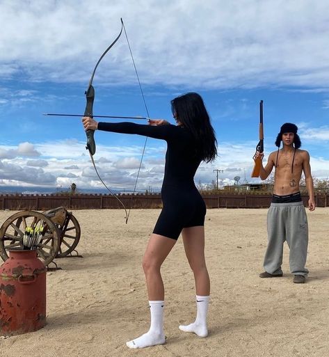 kate bishop ✩ | hawkeye | young avengers Glow Up Era, Archery Aesthetic, Archery Women, Hunter Of Artemis, Kate Bishop Hawkeye, Archery Girl, Fancy Bows, Sports Aesthetic, Modern Princess