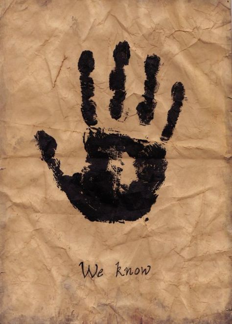 Favorite part of the dark brotherhood quest is getting that note. Skyrim Party, Skyrim Tattoo, Skyrim Wallpaper, Tes Skyrim, Skyrim Game, Elder Scrolls Games, Skyrim Art, Dark Brotherhood, Elder Scrolls Art