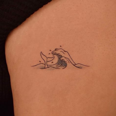 Small Arm Tattoo Ideas, Small Arm Tattoos For Women, Arm Tattoo Ideas For Women, Whale Tail Tattoo, Tail Tattoo, Arm Tattoo Ideas, Wave Tattoo, Whale Tattoos, Petite Tattoos