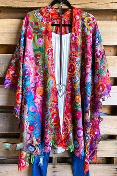 Printed Kimono, Fall Fashions, Half Sleeve Blouse, Mode Boho, Oversize Casual, Comfy Clothes, Floral Print Fabric, Poncho Style, Casual Cardigans