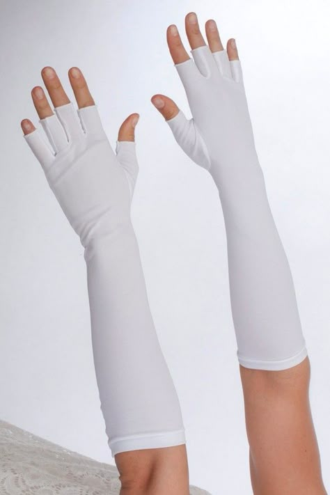 Fingerless Gloves Aesthetic, White Fingerless Gloves, Pop Star Costumes, Gloves Aesthetic, Luxury Gloves, Star Costume, Rhinestone Costumes, Elbow Length Gloves, Walking Outfits