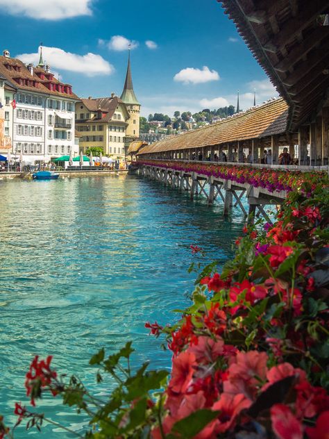 Chapel Bridge | Lucerne, Switzerland Lucerne Switzerland, Top Places To Travel, Voyage Europe, Beaux Villages, Lucerne, Future Travel, Pretty Places, Places Around The World, Vacation Destinations