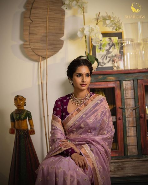 Bhargavi Kunam | śashi-rekhā The glorified image of a woman in a beautiful saree and half saree is probably the only trope that lives true to its hype!… | Instagram Bhargavi Kunam, Saree Outfits, Fancy Saree, Elegant Saree, Indian Embroidery, Outfit Dress, Saree Look, Fancy Sarees, 60s Fashion