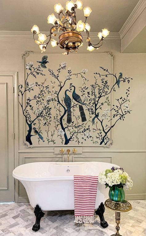 Bathroom Chinoiserie, Chinoiserie Bathroom Decor, Chinoiserie Wallpaper Bathroom, Romantic Bathtub, Chinoiserie Bathroom, Romantic Bath, Vintage Sconces, Painted Bathroom, Luxury Master Bathrooms