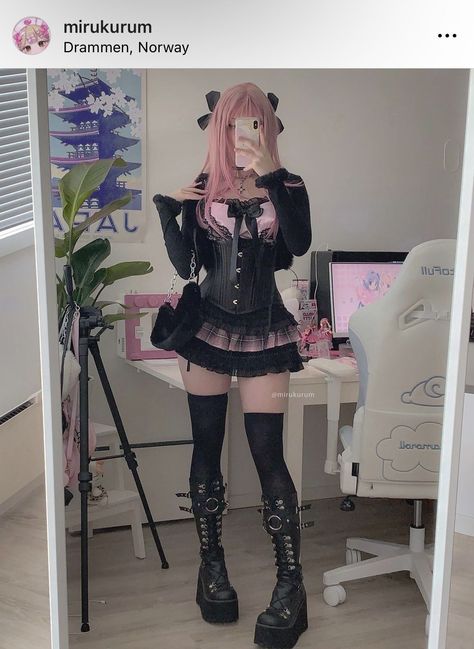 Kuromi Outfit, Pastel Goth Outfits, Alt Grunge, Pastel Goth Fashion, Till The End, Gothic Outfits, Goth Outfits, Alternative Outfits, Pink Outfits