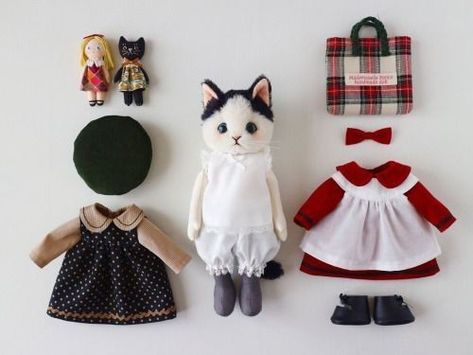 Image Chat, Cat Doll, Polly Pocket, Cute Toys, Animal Dolls, Fabric Dolls, Clothes And Accessories, Bjd Dolls, Cute Dolls