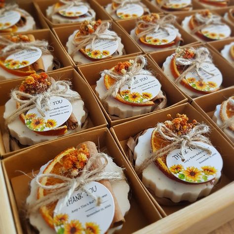 Baby Shower Favors for Guests Orange & Cinnamon Mini Soaps - Etsy Turkey Fall Party Favors For Adults, Fall Themed Party Favors, Shower Party Favors, Thank You Gifts Baby Shower Favor, Baby Shower Thank You Gift, Baby Shower Prizes For Guests, Fall Shower Favors, Fall Baby Shower Party Favors, Baby Shower Guest Favors