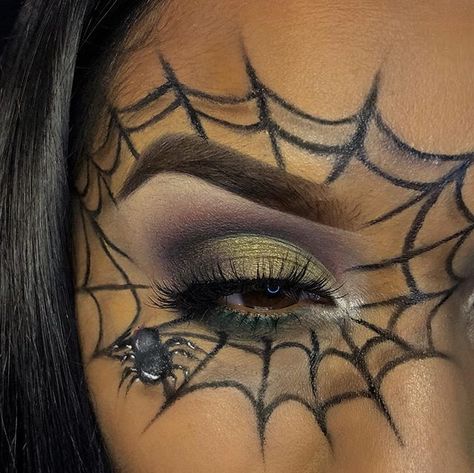 Spider Eyeliner, Spider Web Eyeliner, Web Eyeliner, Paint Pallete, Spiders Web, Pink Eye Makeup, White Eyeliner, Black Liquid, Bride Selfie