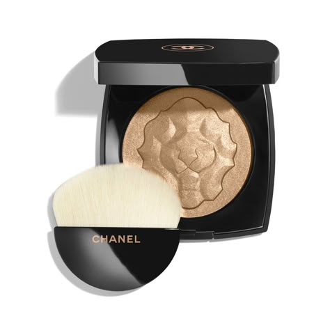 Chanel Highlighter, Perfume Chanel, Chanel Cosmetics, Beauty Products Gifts, Makeup Powder, Makeup Deals, Compact Powder, Chanel Makeup, Chanel Beauty